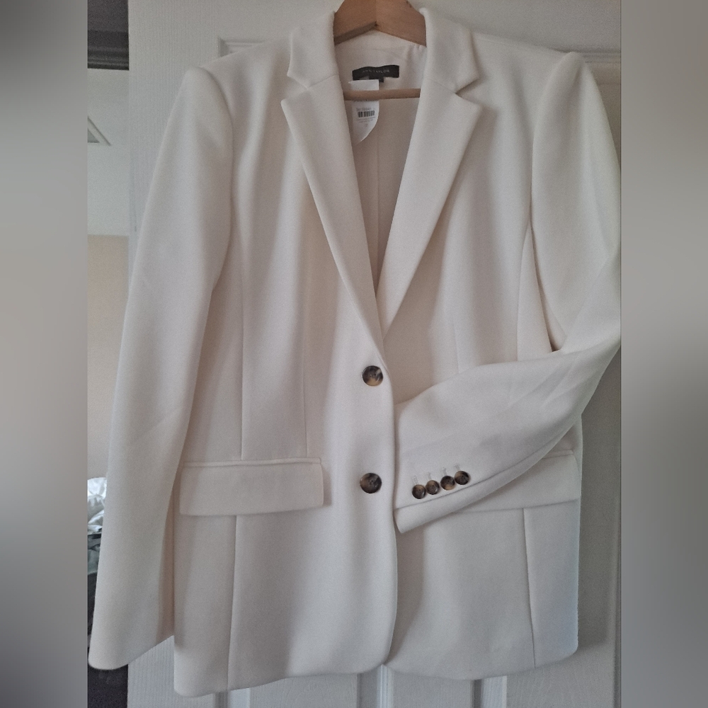 NWT - Elegant Off White Women's Blazer, Ann Taylor - The Greenwich Blazer - Picture 2 of 2